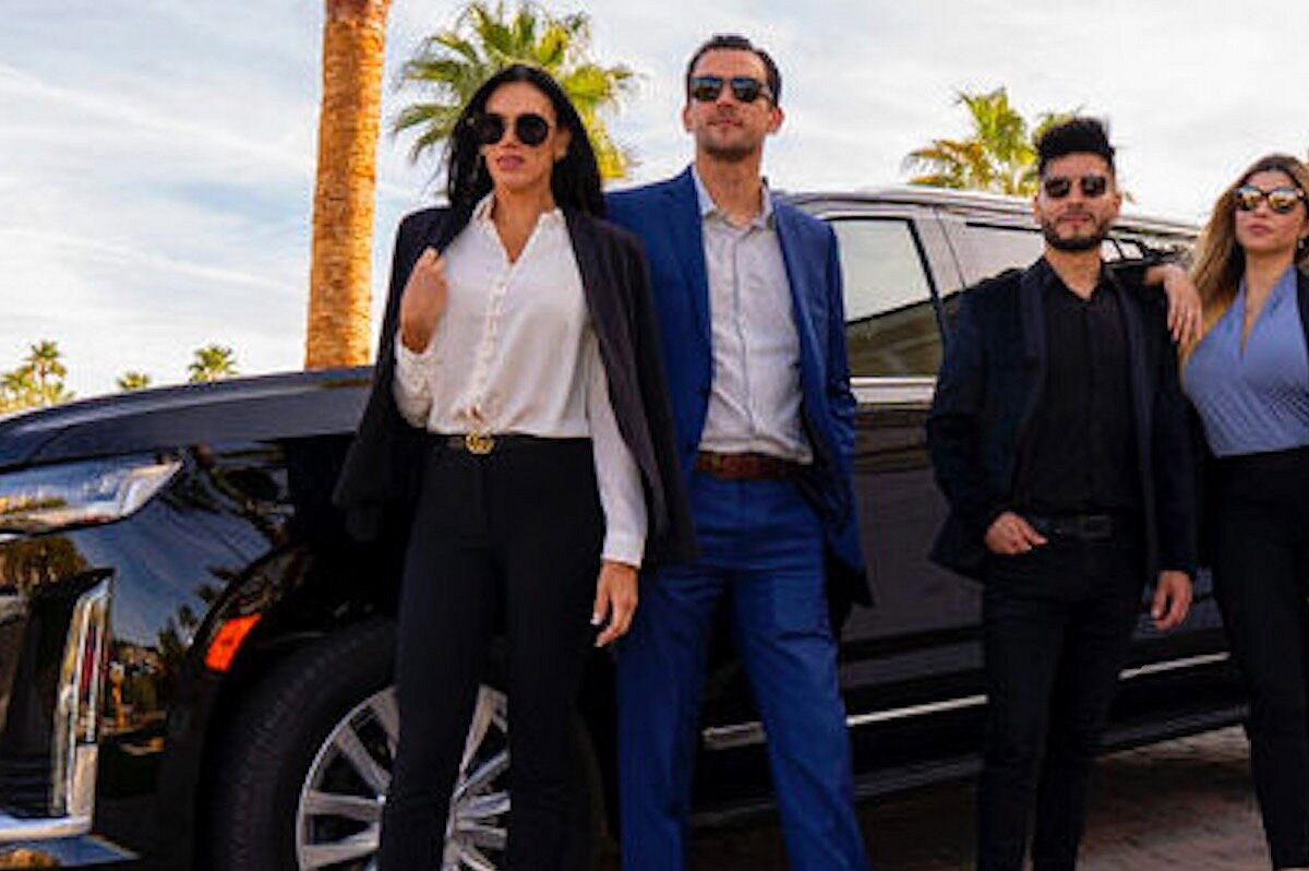 Top Reasons to Book an Airport Car Service in Glastonbury CT