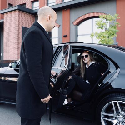 Branford CT Car Service – Luxury Limo & Airport Transportation